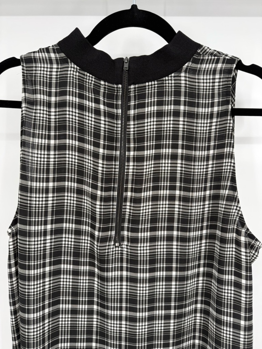 LOFT Plaid Sleeveless Blouse Mock Neck Zip Back Career Chic Preppy Chiffon Large - Picture 7 of 12